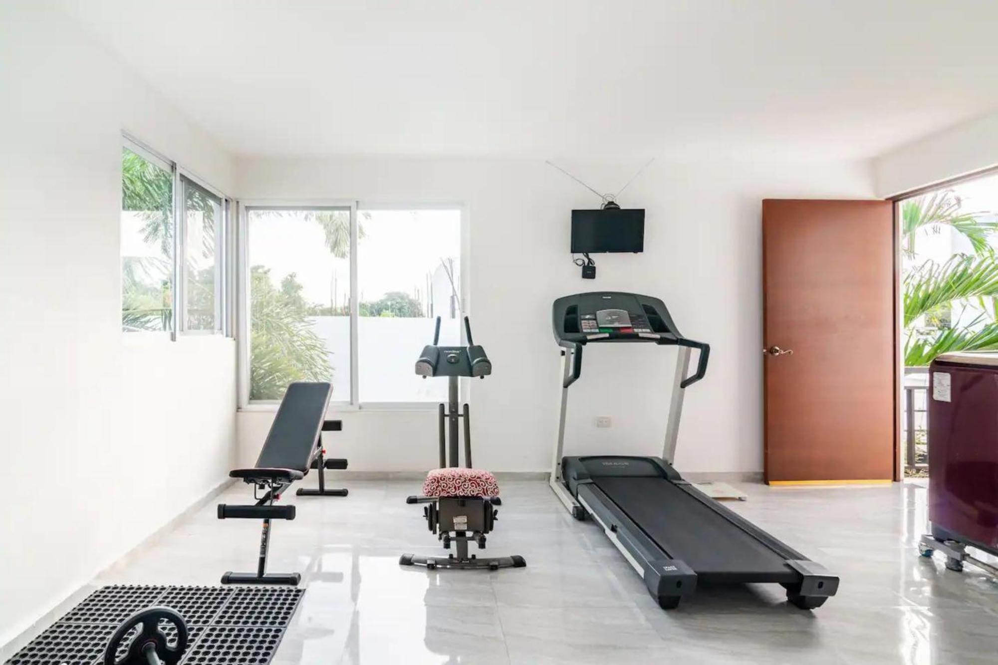 Villa Moderna Con Alberca, Gimnasio Y Cochera เมริดา ภายนอก รูปภาพ