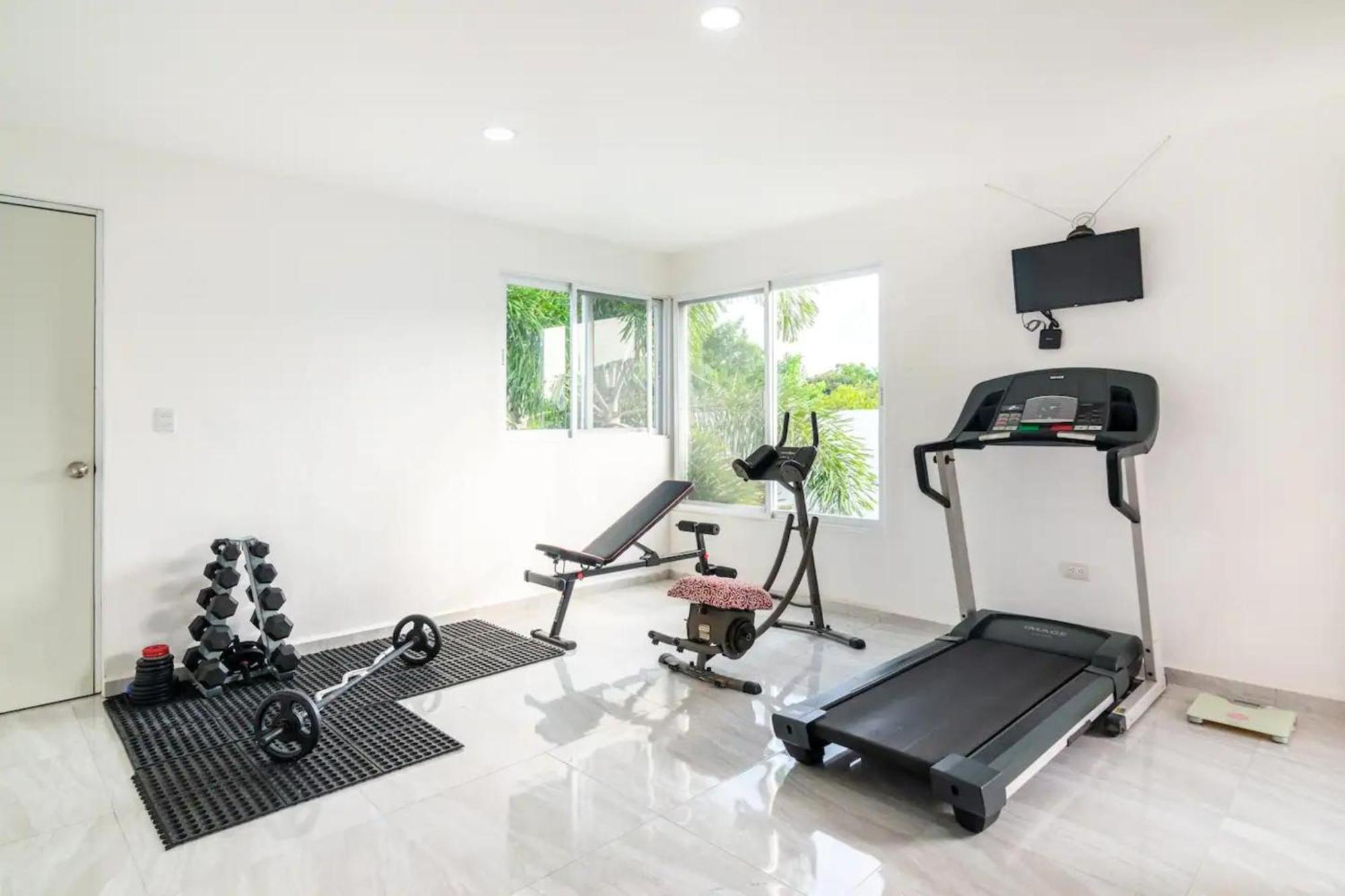 Villa Moderna Con Alberca, Gimnasio Y Cochera เมริดา ภายนอก รูปภาพ